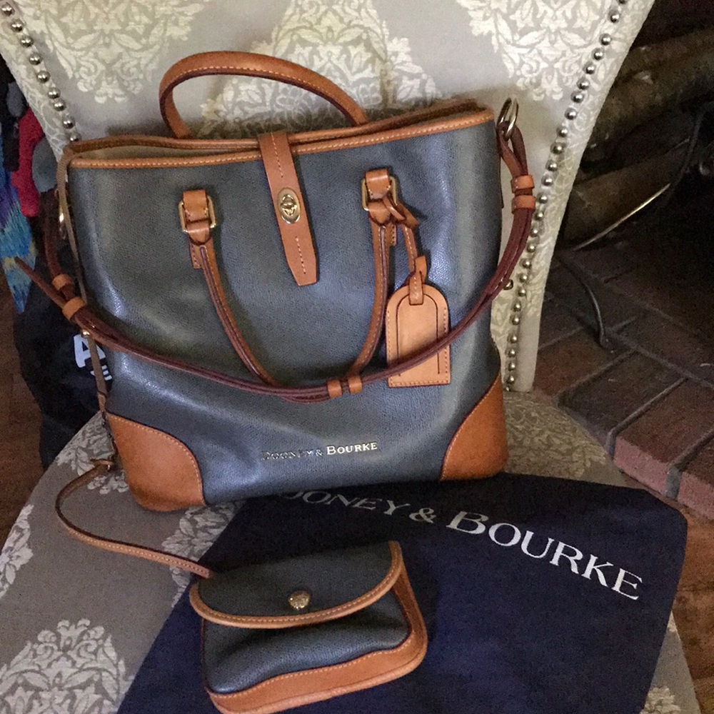 Dooney & Bourke Gray Leather Tote Like New